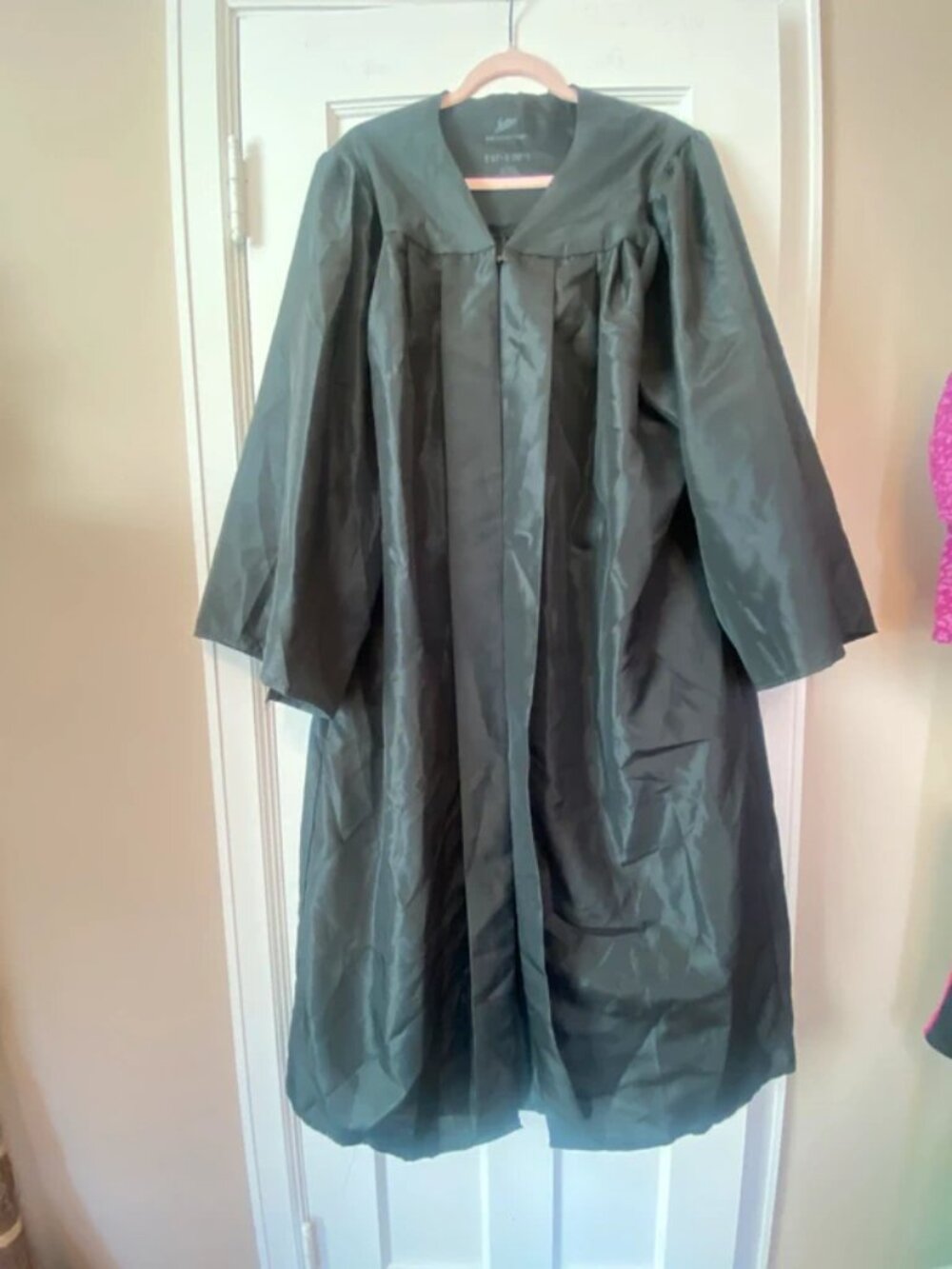 Graduation gown Jostens black